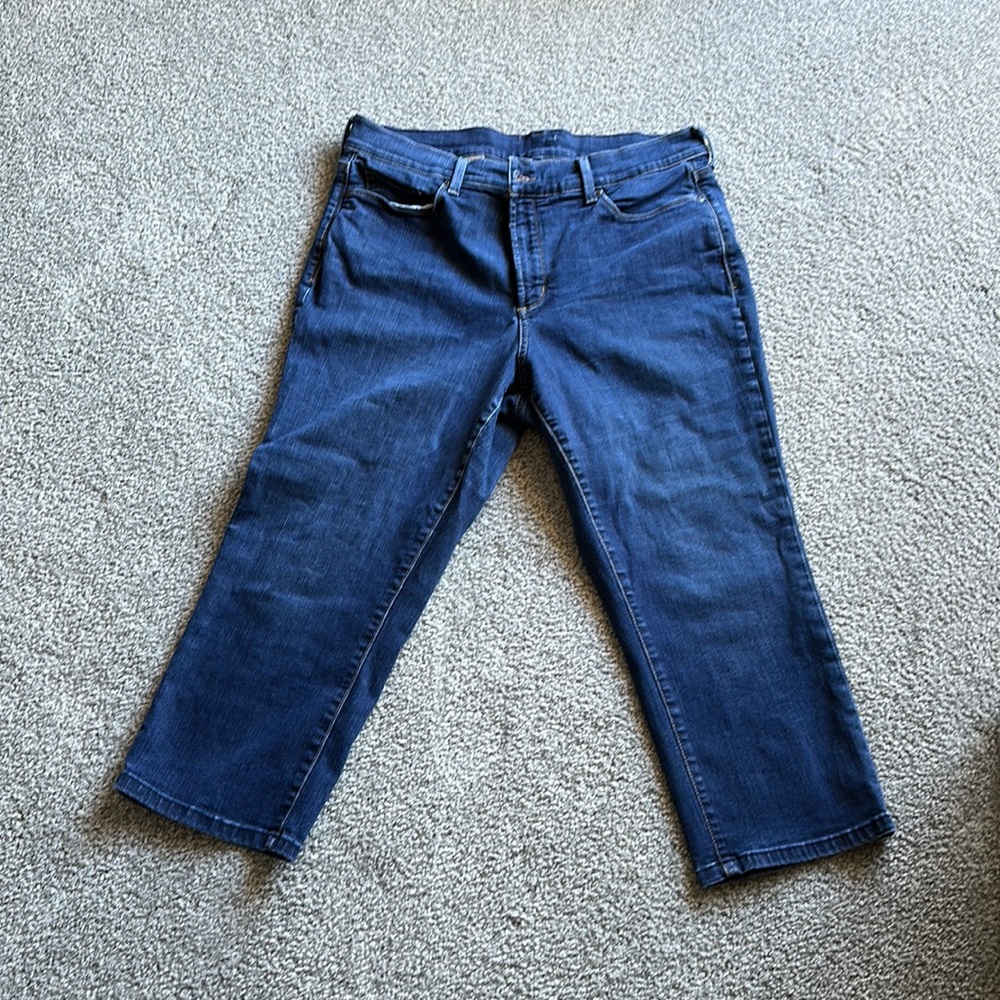 Dark capris